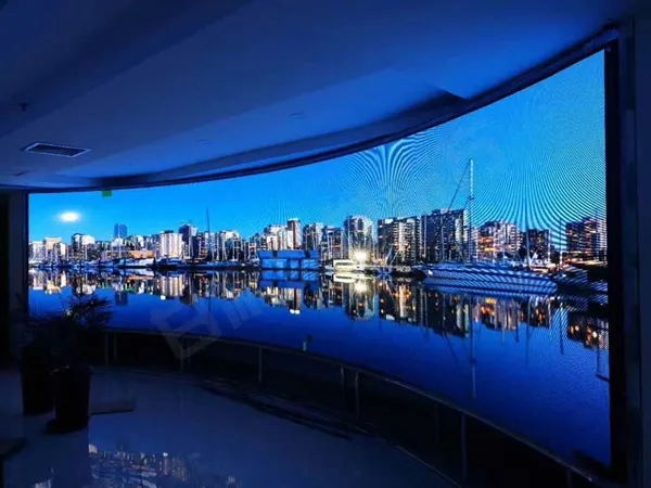 大屏幕拼接屏?xí)粫?huì)被大尺寸顯示屏取代？