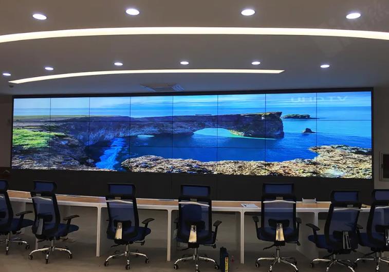 拼接屏如何實(shí)現(xiàn)多點(diǎn)觸控技術(shù)？