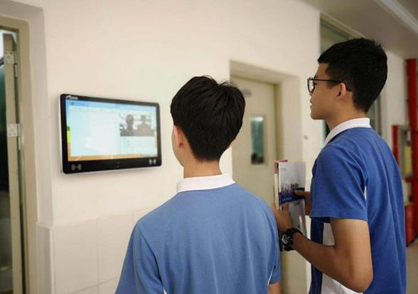 電子班牌有什么作用？電子班牌在學(xué)校中的應(yīng)用如何？